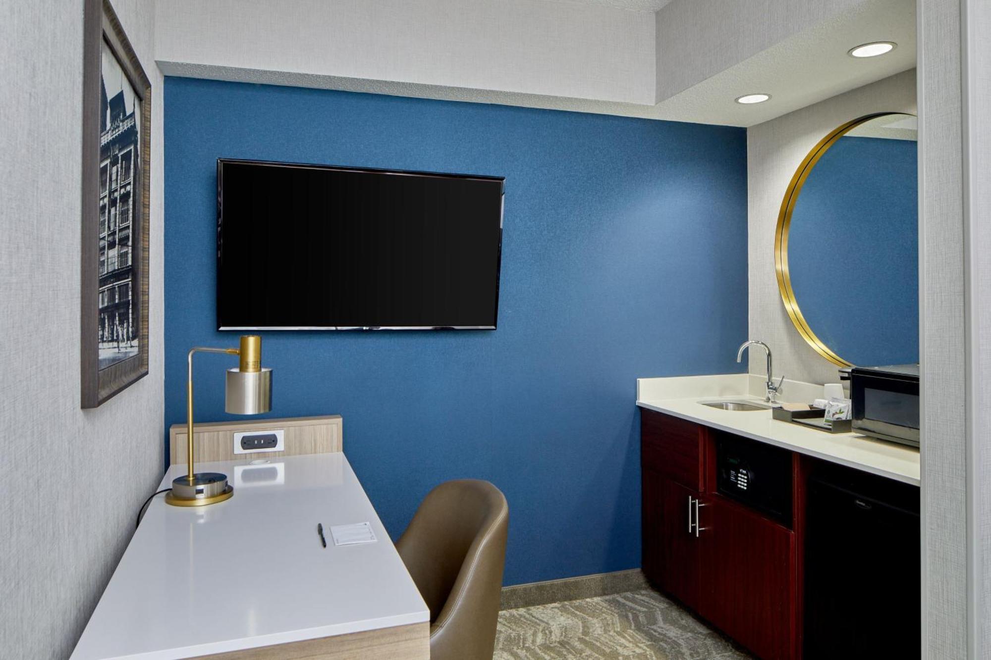 Springhill Suites Memphis Downtown Exterior photo