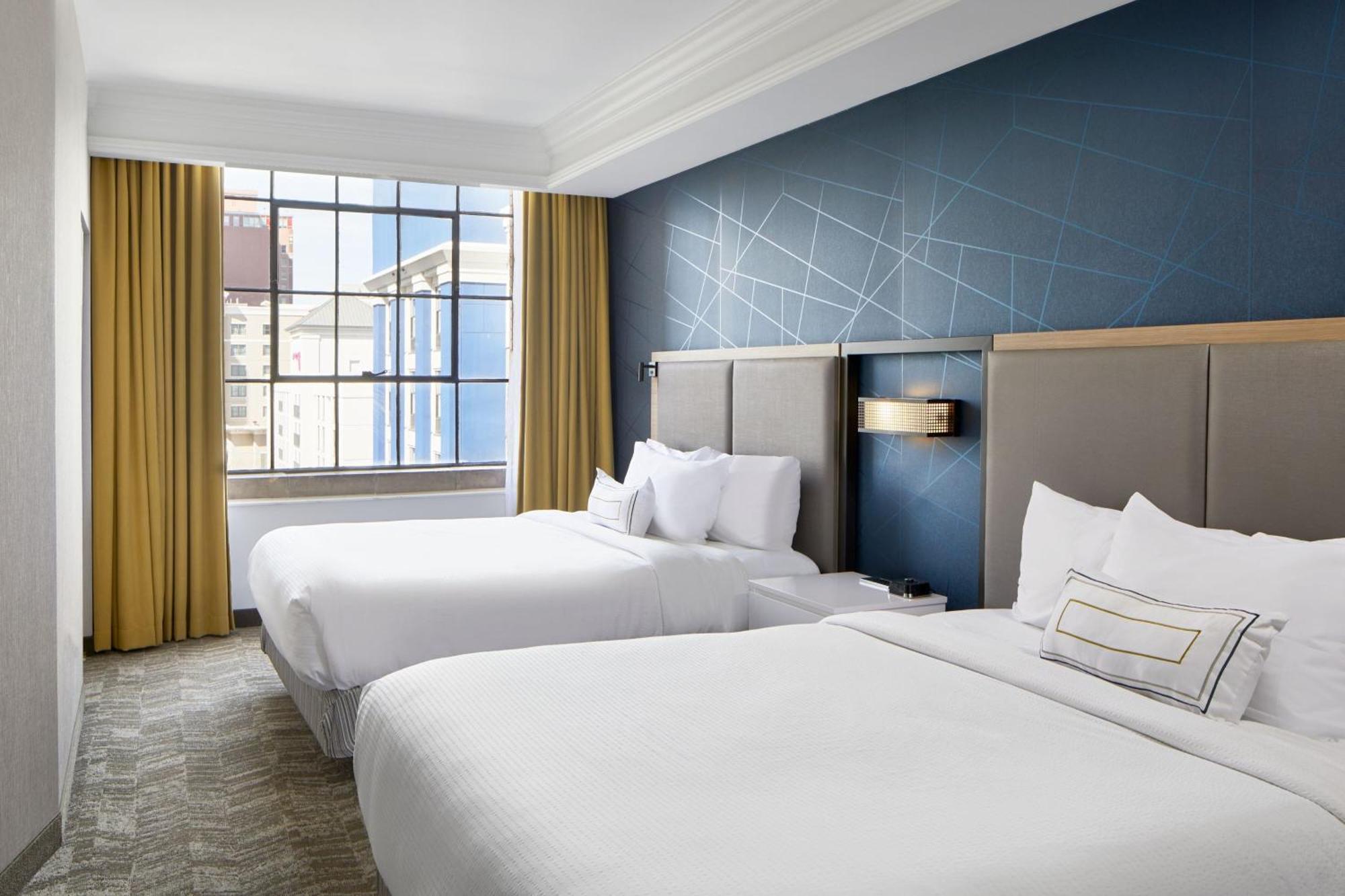Springhill Suites Memphis Downtown Exterior photo